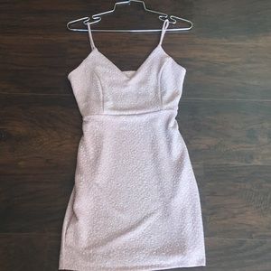 A dress that SPARKLES!😍